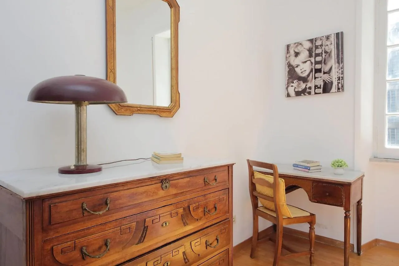 4Bnb - Chinotto Spacious Apartment Rome 0*,
