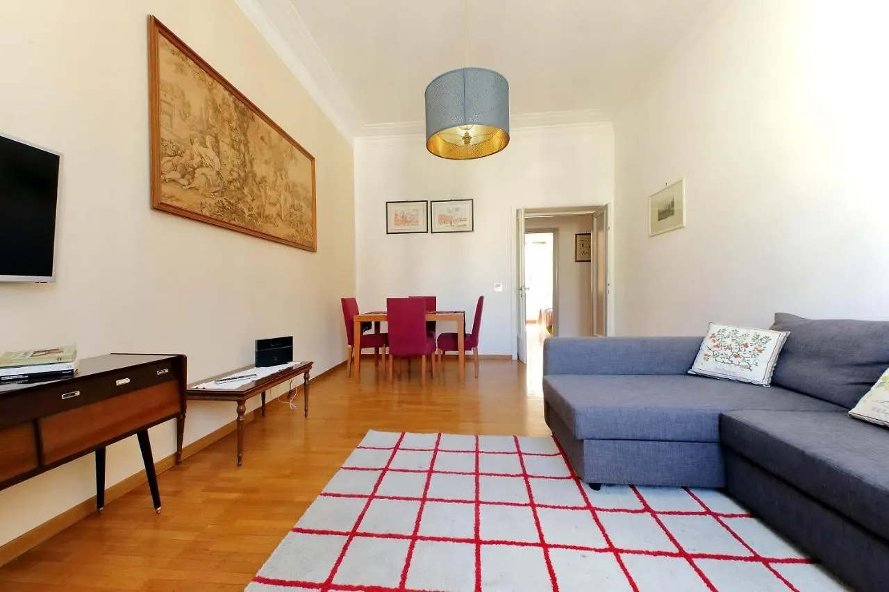 4BNB - Chinotto Spacious Apartment Roma
