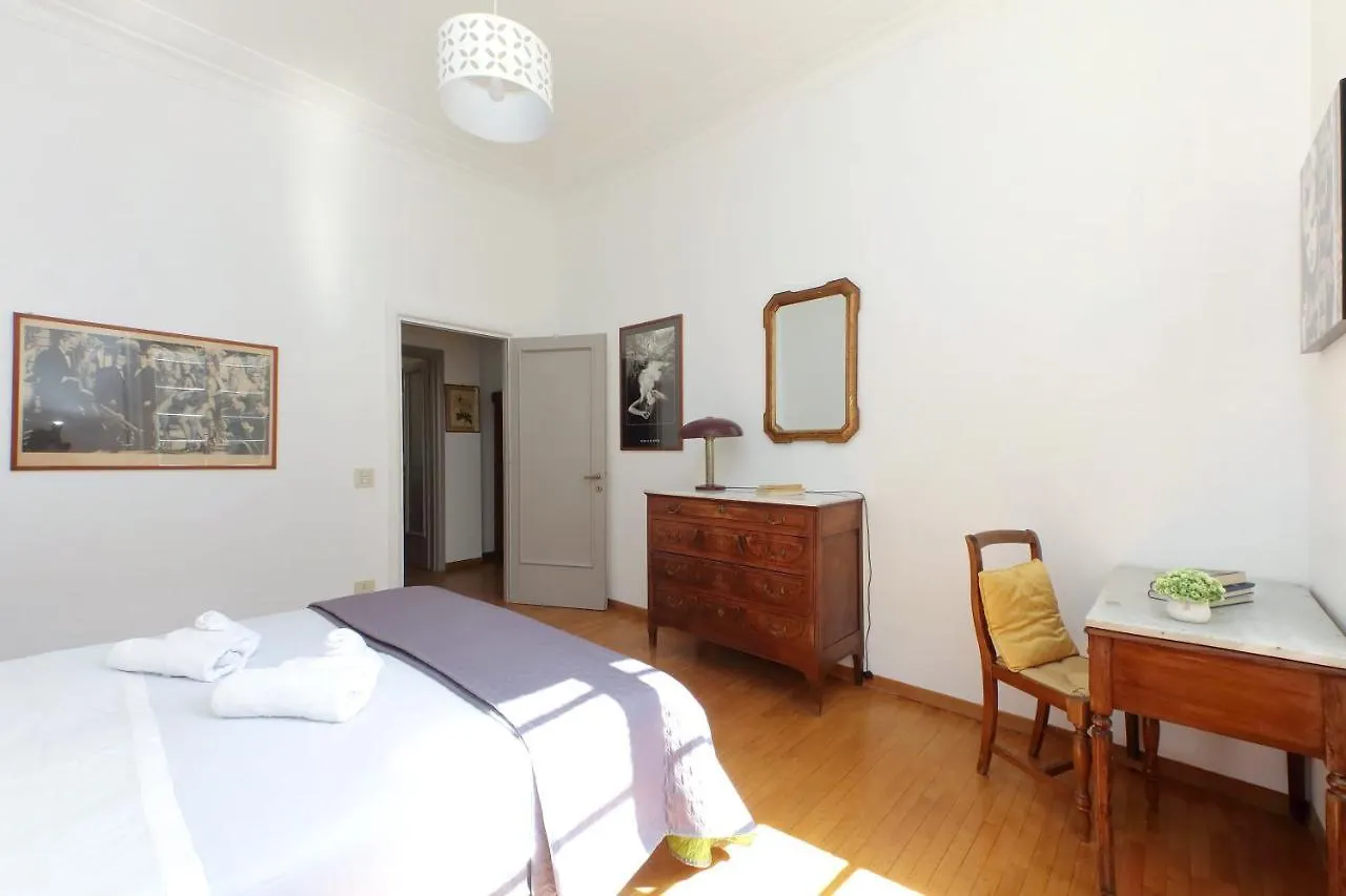 4BNB - Chinotto Spacious Apartment Roma